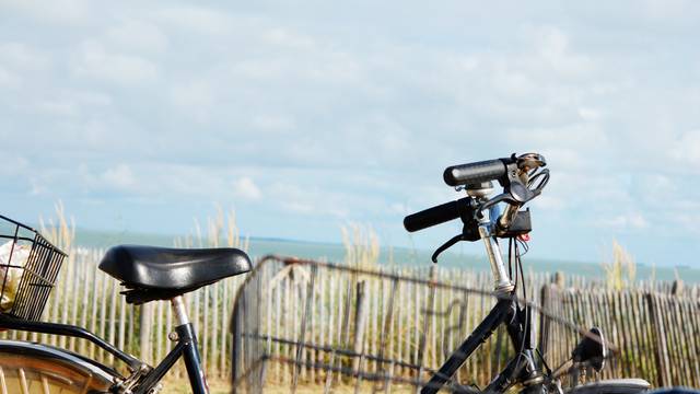 Auto - Vélo - Caravane